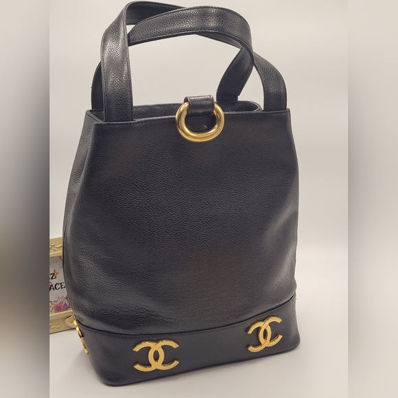 CHANEL Caviar Leather Vintage Bucket Bag with 6 1.7" CC Logo in 24K Gold Plated - Picture 3 of 13